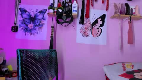 daphneandrade online show from 02.20.25