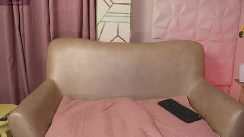 Daphne online show from 01.26.25