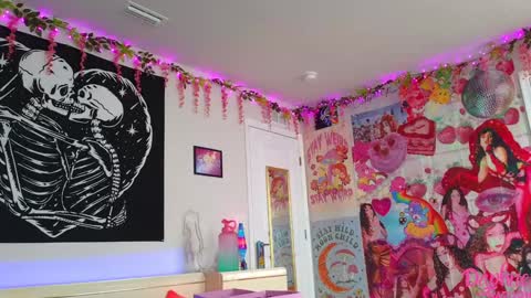 Daphne Madison online show from 03.11.25