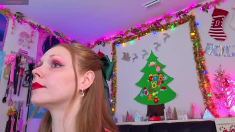 Daphne Madison online show from 12.17.25