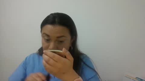 Snapshot of dapnne24 chatting on 11.05.25 dapnne online show from 11.05.25