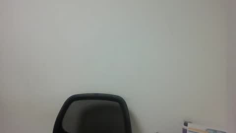 Snapshot of dapnne24 chatting on 12.17.25 dapnne online show from 12.17.25