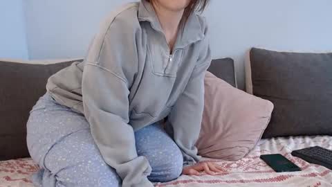 Snapshot of dara6761 chatting on 02.05.25 Dasha online show from 02.05.25