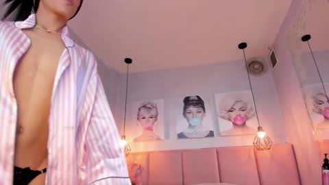    online show from 11.25.25