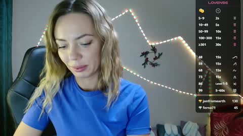 Snapshot of daria_spring chatting on 01.12.25 Daria online show from 01.12.25