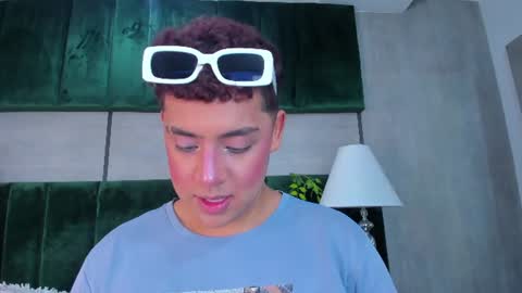 Snapshot of darian_laforteza chatting on 06.11.26 Darian online show from 06.11.26