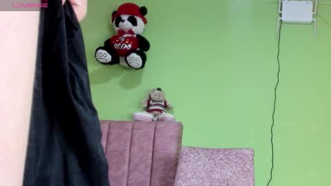 Snapshot of dariana_hot chatting on 10.18.25 dariana_hot online show from 10.18.25