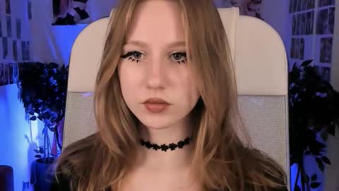 Snapshot of dariatate chatting on 09.11.25 Daria Tate online show from 09.11.25