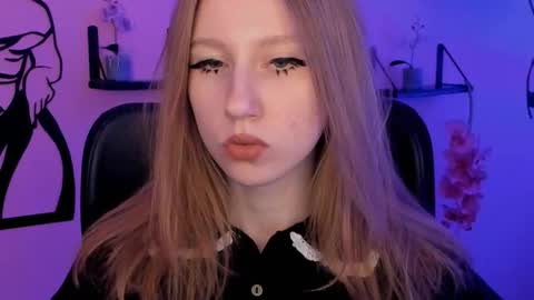 Snapshot of dariatate chatting on 09.14.25 Daria Tate online show from 09.14.25