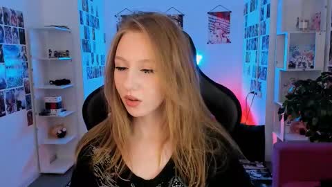 Snapshot of dariatate chatting on 02.25.26 Daria Tate online show from 02.25.26