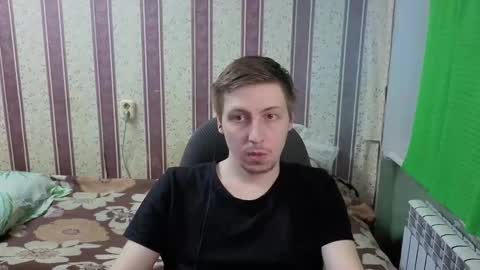 Snapshot of darienlarge chatting on 03.29.26 darienlarge online show from 03.29.26