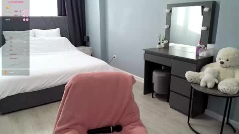 Snapshot of darilboom chatting on 10.16.25 darilboom online show from 10.16.25