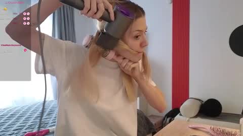 Snapshot of darilboom chatting on 12.04.25 darilboom online show from 12.04.25