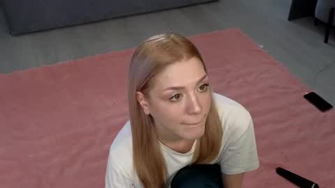 Snapshot of darilboom chatting on 12.16.25 darilboom online show from 12.16.25