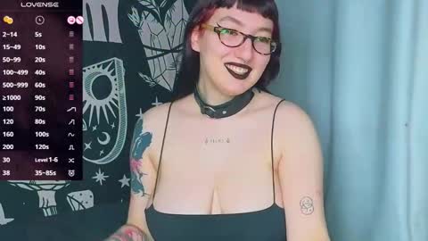 Snapshot of dario_doll_ chatting on 10.10.25 Daria online show from 10.10.25