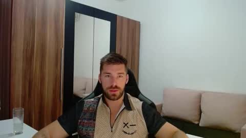 darius_94 online show from 01.12.26