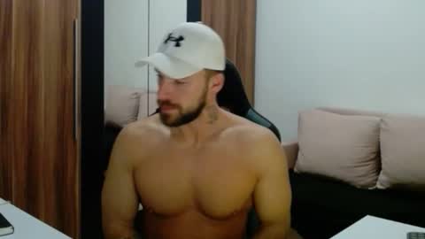 darius_94 online show from 02.16.26