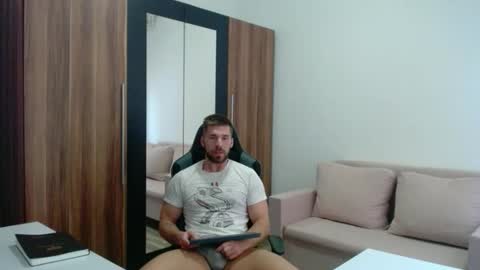 darius_94 online show from 03.13.26