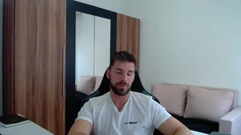 darius_94 online show from 05.09.26