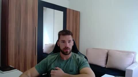 darius_94 online show from 05.10.26