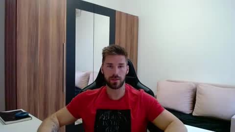 darius_94 online show from 05.12.26