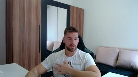 darius_94 online show from 05.13.26