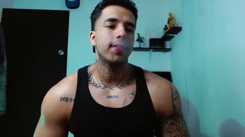 Snapshot of darius_phoenix chatting on 11.21.25 Darius Phoenix online show from 11.21.25