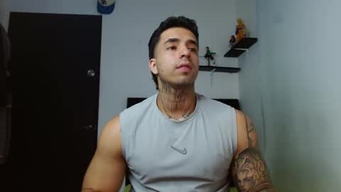 Snapshot of darius_phoenix chatting on 11.27.25 Darius Phoenix online show from 11.27.25