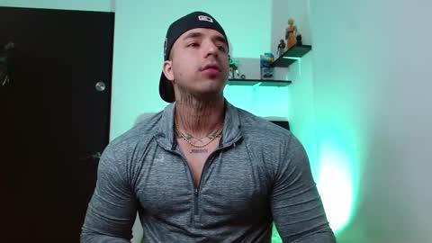 Snapshot of darius_phoenix chatting on 12.05.25 Darius Phoenix online show from 12.05.25