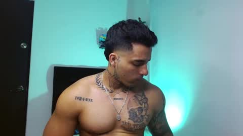 Darius Phoenix  online show from 02.28.26