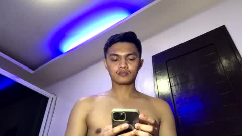 Snapshot of dark_angel69x chatting on 01.22.25 Guile online show from 01.22.25