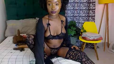 Snapshot of dark_chocolate0 chatting on 04.04.26 becky online show from 04.04.26