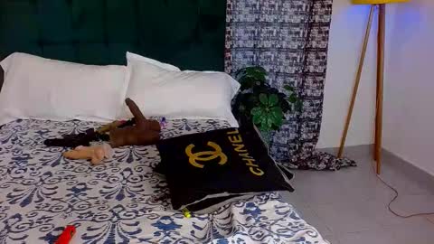 Snapshot of dark_chocolate0 chatting on 04.12.26 becky online show from 04.12.26