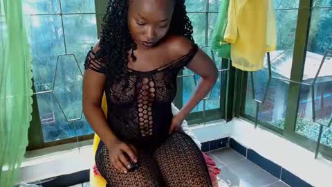 Snapshot of dark_chocolate0 chatting on 04.19.26 becky online show from 04.19.26