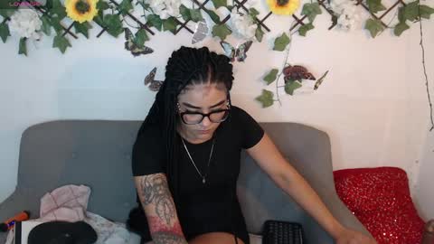 Snapshot of dark_flama chatting on 04.27.26 dark_flama online show from 04.27.26