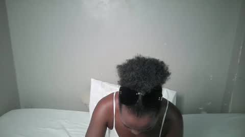 dark_lovly online show from 02.21.26