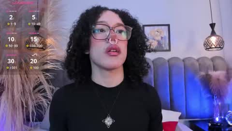 Snapshot of dark_nina_ chatting on 11.04.25 Nina online show from 11.04.25