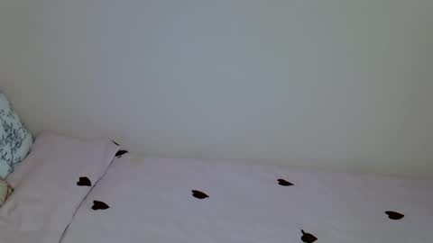 dark_petite_ online show from 05.05.26