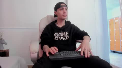 dark_sun333 online show from 11.30.25