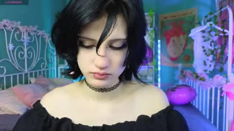 Vamp  online show from 02.20.25