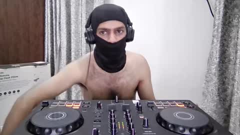 Snapshot of darkbud03 chatting on 10.27.25 just a guy online show from 10.27.25