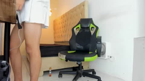 Snapshot of darkknightx01 chatting on 10.05.25 darkknightx01 online show from 10.05.25