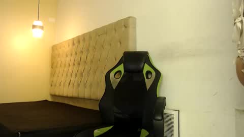 Snapshot of darkknightx01 chatting on 10.31.25 darkknightx01 online show from 10.31.25