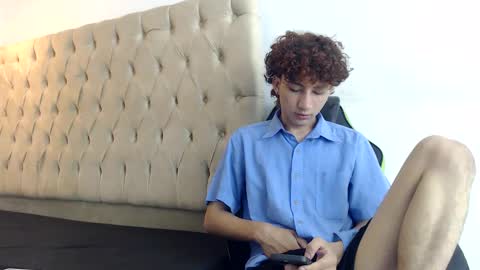 Snapshot of darkknightx01 chatting on 11.05.25 darkknightx01 online show from 11.05.25