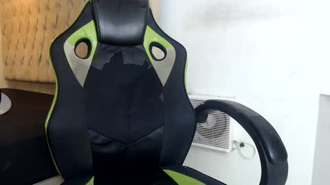 Snapshot of darkknightx01 chatting on 11.10.25 darkknightx01 online show from 11.10.25