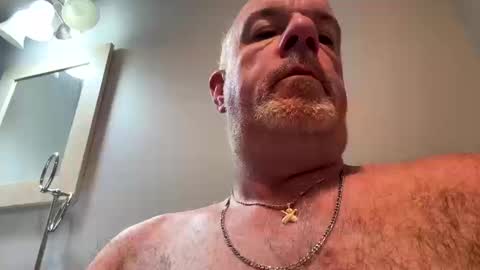 darknite083072 online show from 10.13.25