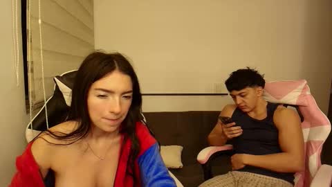 darkpleasuress online show from 11.26.25