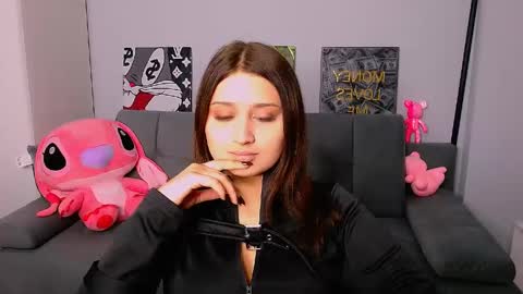 Amelie online show from 04.20.26