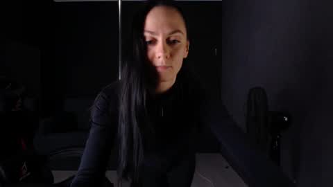 Snapshot of darkspark_ chatting on 11.01.25 darkspark_ online show from 11.01.25