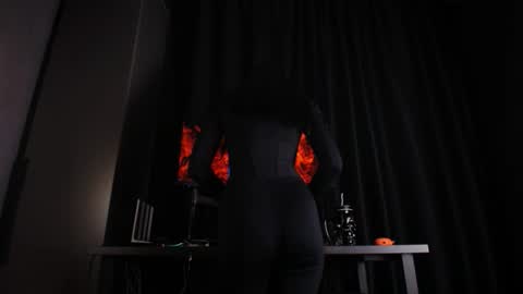 Snapshot of darkspark_ chatting on 12.05.25 darkspark_ online show from 12.05.25